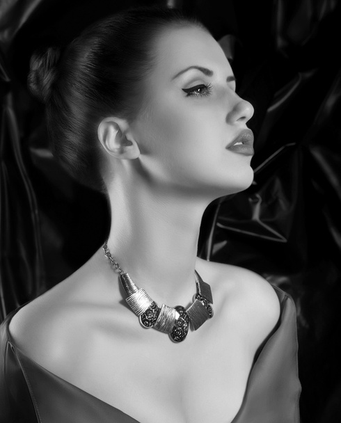 Woman with jewelry necklace - Фото, зображення