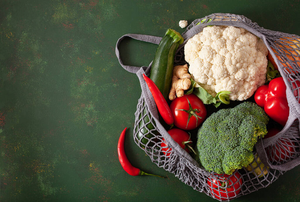 hedelmät vihanneksia uudelleenkäytettäviä mesh puuvilla laukku, muovi vapaa nolla jäte käsite - Valokuva, kuva