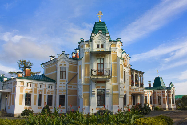 Rizopolozhencheskiy Male Monastery (before Palace of Hoetsky)  in Tomashivka, Kyiv Oblast, Ukraine - Foto, Bild
