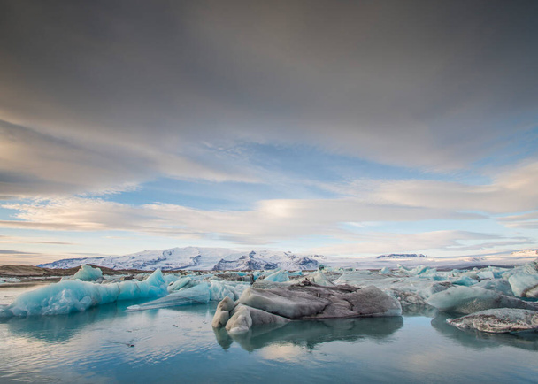 Iceland, Jokulsarlon Glacier Lagoon, Icebergs floating in amazing outdoor landscape - Zdjęcie, obraz
