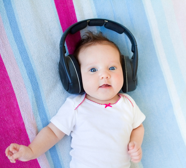 Baby listening to music - Photo, Image