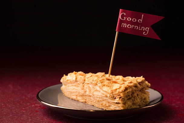Scheibe köstlichen Napoleonkuchen guten Morgen - Foto, Bild