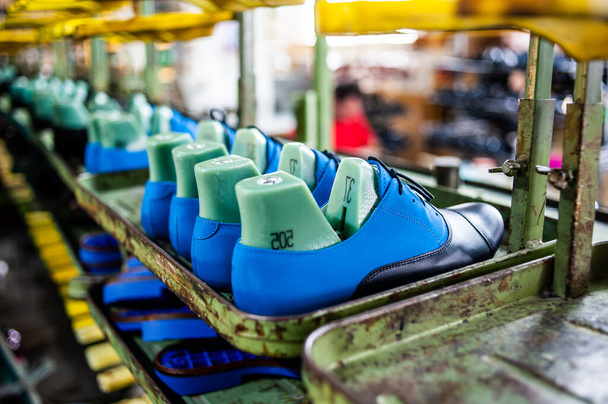 Usine pour la production de chaussures en cuir de haute qualité - Photo, image