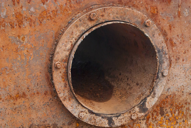 Large diameter pipe, old fittings, shipbuilding. - Valokuva, kuva