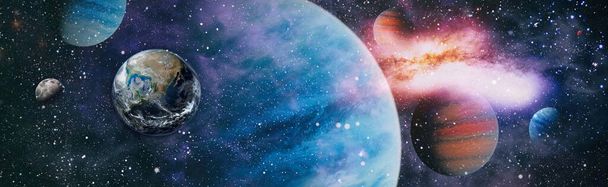 Globo del Mundo desde el Espacio. Vista azul del amanecer desde el espacio. Mostrando cielo nocturno con estrellas y nebulosa. Elementos de esta imagen proporcionados por la NASA. - Foto, Imagen