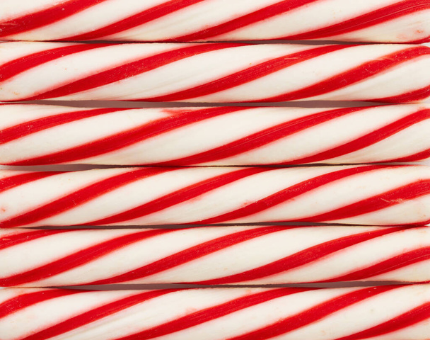 Fondo de Navidad hecho con bastones de caramelo para su mensaje de vacaciones - Foto, imagen