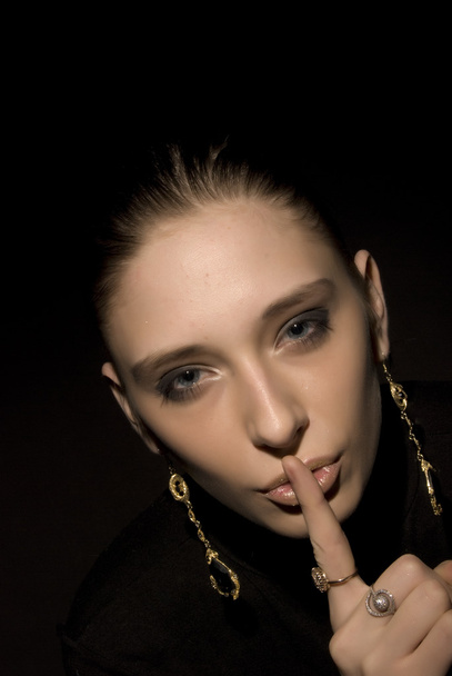 Woman making silence gesture - Foto, Imagen