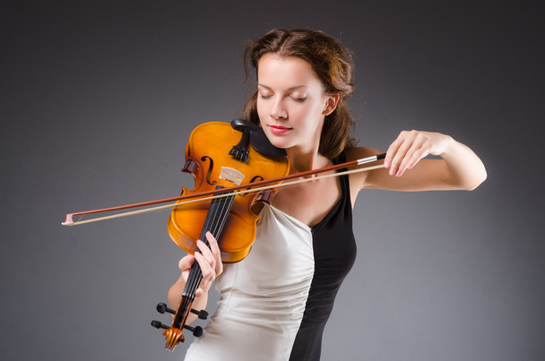 kobieta artysta z skrzypce - Zdjęcie, obraz