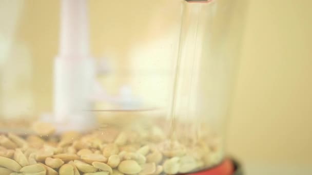 Close up de amendoim liquidificador para ingredientes cozinhar comida tailandesa - Filmagem, Vídeo