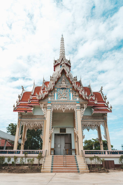 Thai Temple in Samut Songkhram Thailand - Фото, изображение