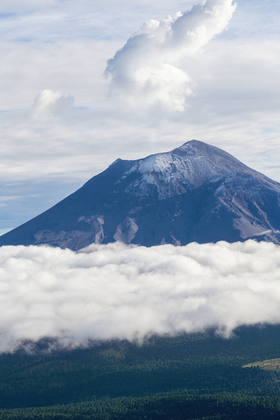 Sopka Popocatepetl erupt, trekking v národním parku Iztaccihuatl Popocatepetl, Mexiko - Fotografie, Obrázek