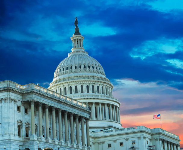 Здание Капитолия в Вашингтоне, США - Фото, изображение