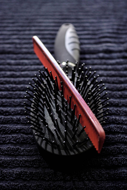 Uma foto de estúdio de uma escova de cabelo - Foto, Imagem