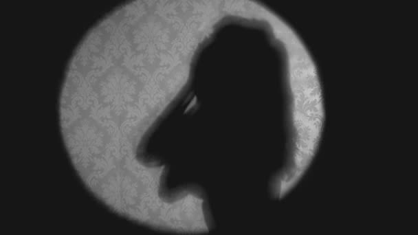 Silhouette einer sexy tanzenden Frau in Dessous - Filmmaterial, Video