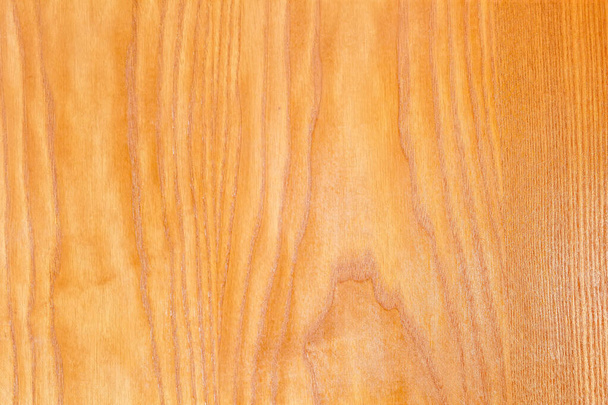Frammento del pannello di legno verniciato fatto dei pezzi di legno di frassino naturale. Sfondo, texture - Foto, immagini