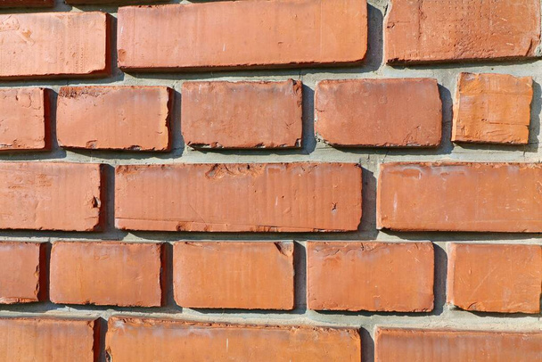 Pile de briques et mur pilier - Photo, image