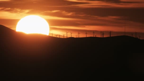 Coucher de soleil aérien des éoliennes San Francisco - Séquence, vidéo