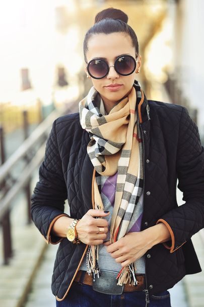 Fashionable woman outdoor portrait - closeup  - Fotografie, Obrázek