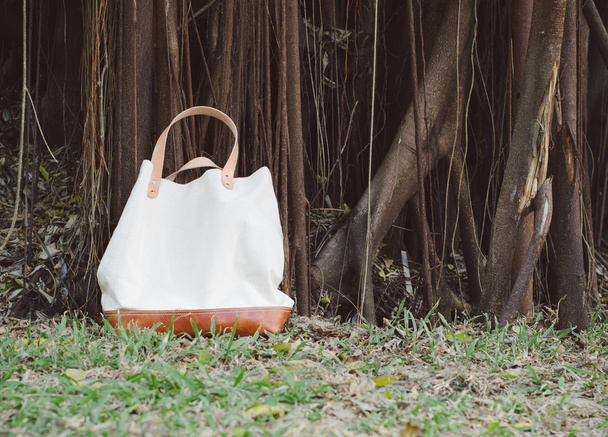 Fashion Canvas Bags with Banyan Tree - Фото, изображение