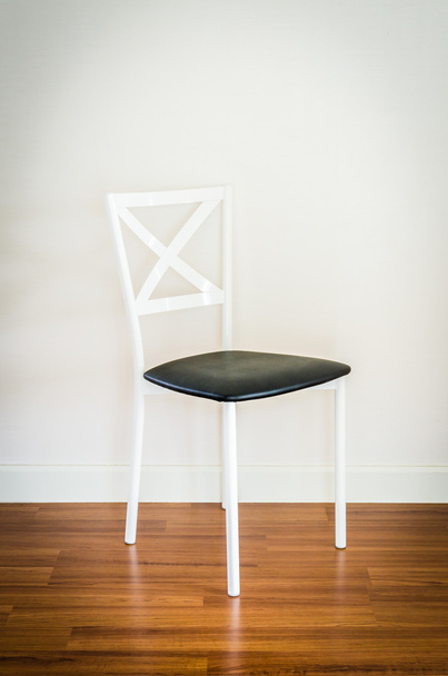 Chair in empty room - Foto, Imagen