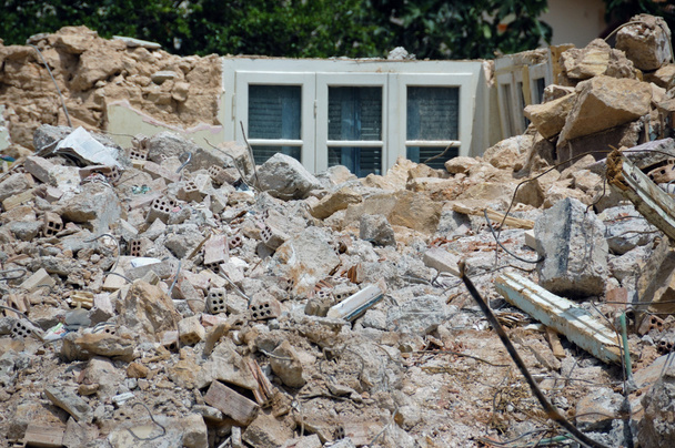 ev yıkıldı - Fotoğraf, Görsel