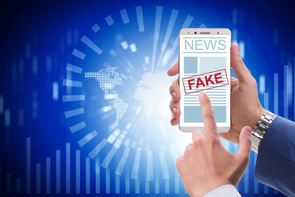 Koncepcja fałszywych wiadomości w koncepcji manipulacji informacjami - Zdjęcie, obraz
