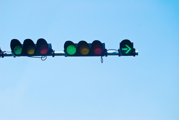 Green color on the traffic light - Φωτογραφία, εικόνα