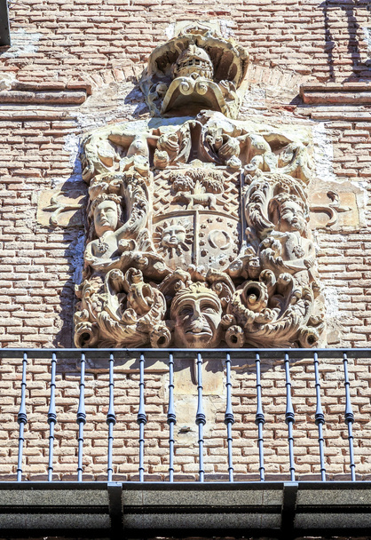 μεσαιωνική πέτρινη εθνόσημο στο navarrete - Φωτογραφία, εικόνα
