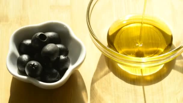 olivový olej s ovocem na gramofonu - Záběry, video