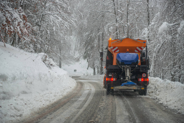Snow clearing in the mountain road - Fotografie, Obrázek