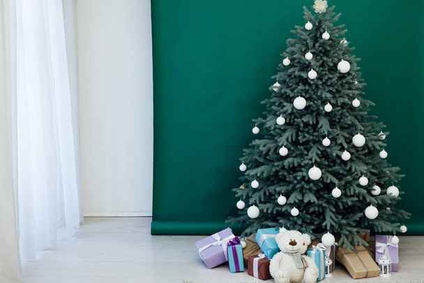 Різдвяний Санта Клаус, прикраса з ялинкою, прапор Фінляндії. - Фото, зображення