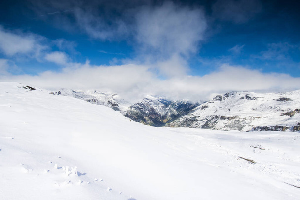 Großglockner der höchste Berg Österreichs mit Schnee bedeckt. - Foto, Bild