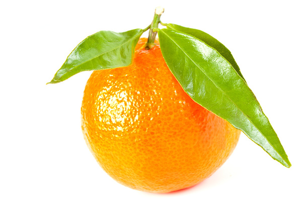 čerstvé mandarinky s listy - Fotografie, Obrázek