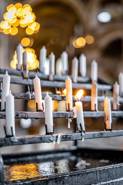 Candels in St Paul 's cathedral in London, England, UK - Фото, изображение