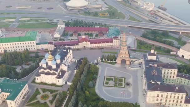 Kazan, Russia. Veduta aerea del Cremlino di Kazan la mattina presto. 4K - Filmati, video