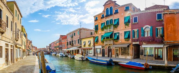 Вид на острів Мурано влітку, Венеція, Італія. - Фото, зображення