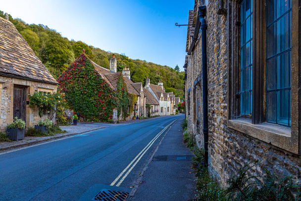 View of Castle Combe, a village and civil parish within the Cotswolds Area of Natural Beauty in Wiltshire, England - Photo, Image