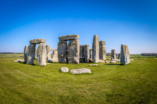 Kilátás Stonehenge nyáron, Anglia - Fotó, kép