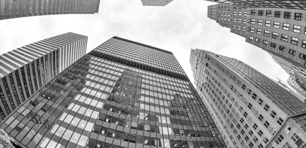 NEW YORK CITY - JUNE 2013: Exterior view of Manhattan skyscrapers. - Фото, зображення