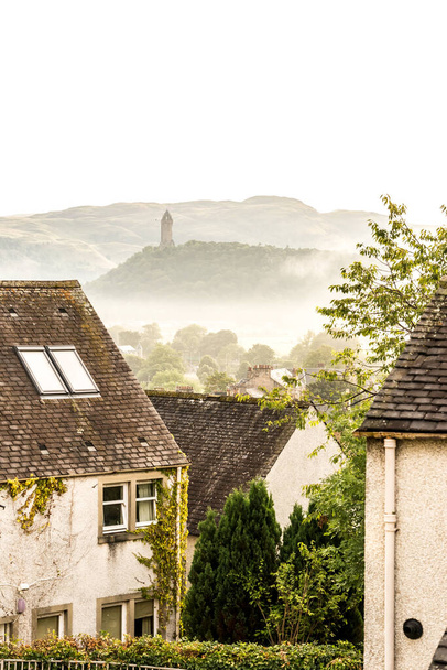 Tetőfedők reggel Stirling, Skócia, Egyesült Királyság - Fotó, kép