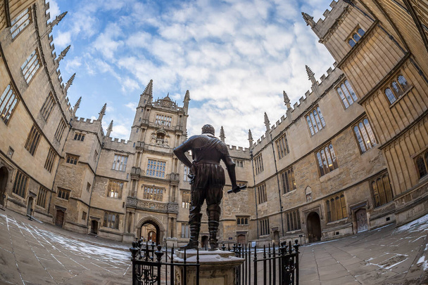 Bodleian library in Oxford in the morning, Royaume-Uni - Photo, image