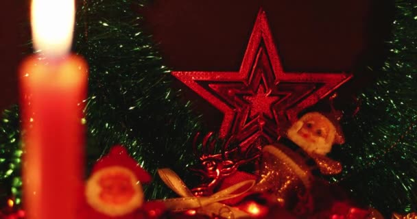 Neujahrsstimmung, Weihnachtsbaum, frohe Feiertage. Weihnachten Geschenk-Box, Weihnachten Interieur. - Filmmaterial, Video