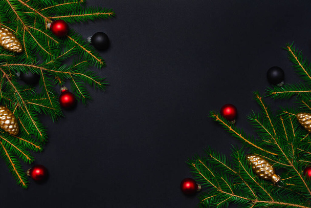 Marco de Navidad con decoración sobre fondo negro - Foto, imagen