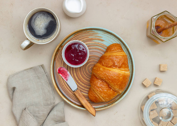 Croissant with cranberry jam. Breakfast. Vegetarian food. Pastries - Valokuva, kuva