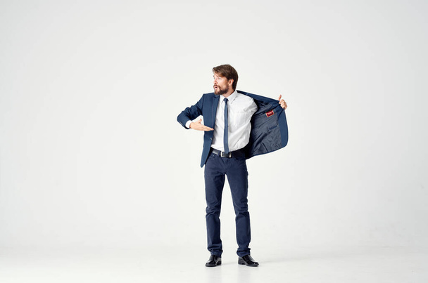 klasszikus öltöny üzleti finanszírozás férfi érzelem modell reklám - Fotó, kép
