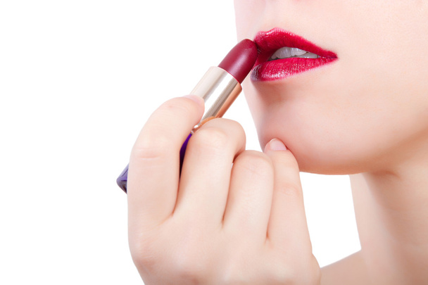 Vrouw met rode lippenstift - Foto, afbeelding