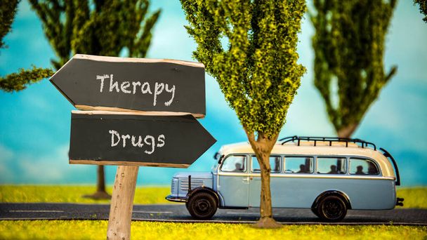 Straßenschild weist den Weg zur Therapie versus Drogen - Foto, Bild