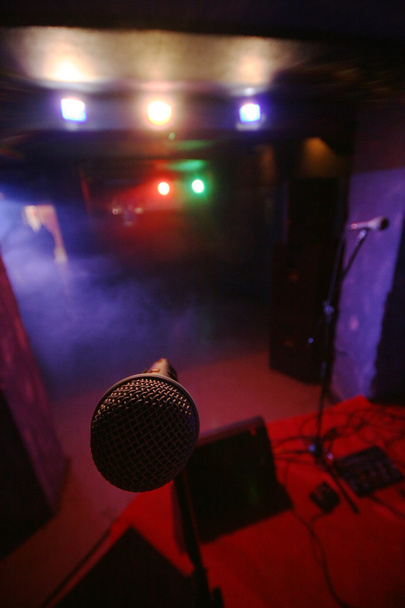 microfone no palco
 - Foto, Imagem