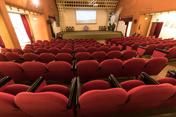 cinema seats, red armchairs - 写真・画像