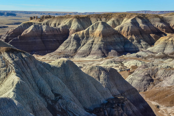 The Painted Desert on a sunny day. Diverse sedimentary rocks and clay washed out by water. Petrified Forest National Park, USA,  Arizona - Foto, immagini